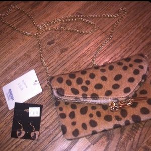 Fuzzy Cheetah Crossbody/Clutch w/matching earrings